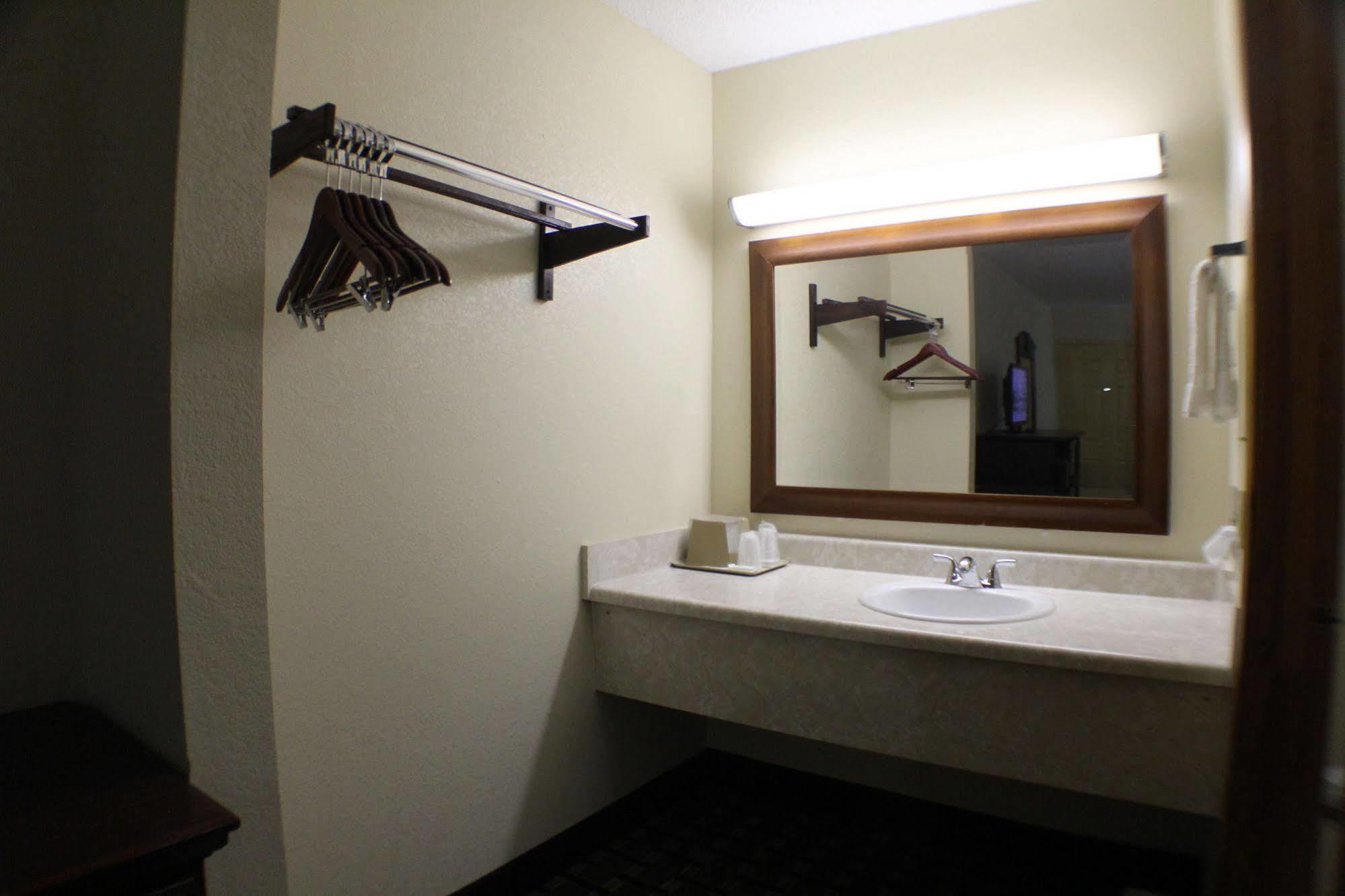 Western Motel, Томасвілл Екстер'єр фото